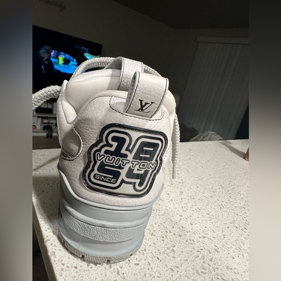 I’m selling some LV skate sneakers I have the box and proof of purchase - Picture 2 of 5